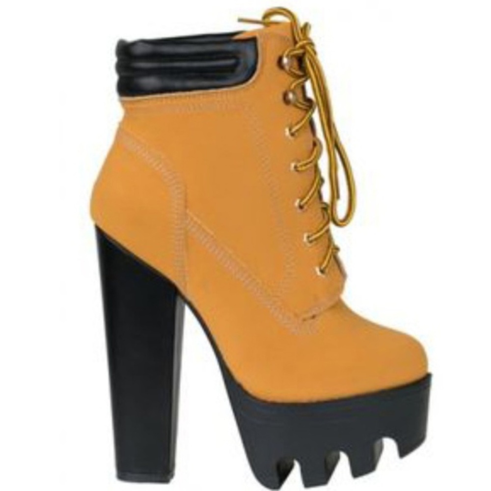 WILD DIVA LOUNGE BOOTIES